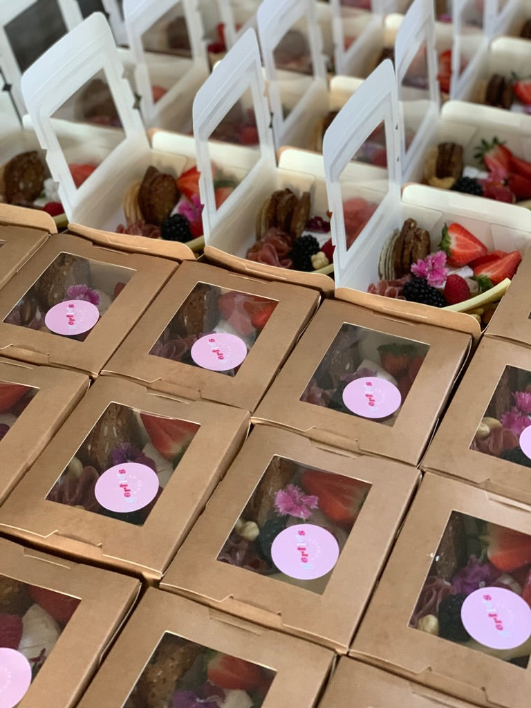 Individual serve grazing box